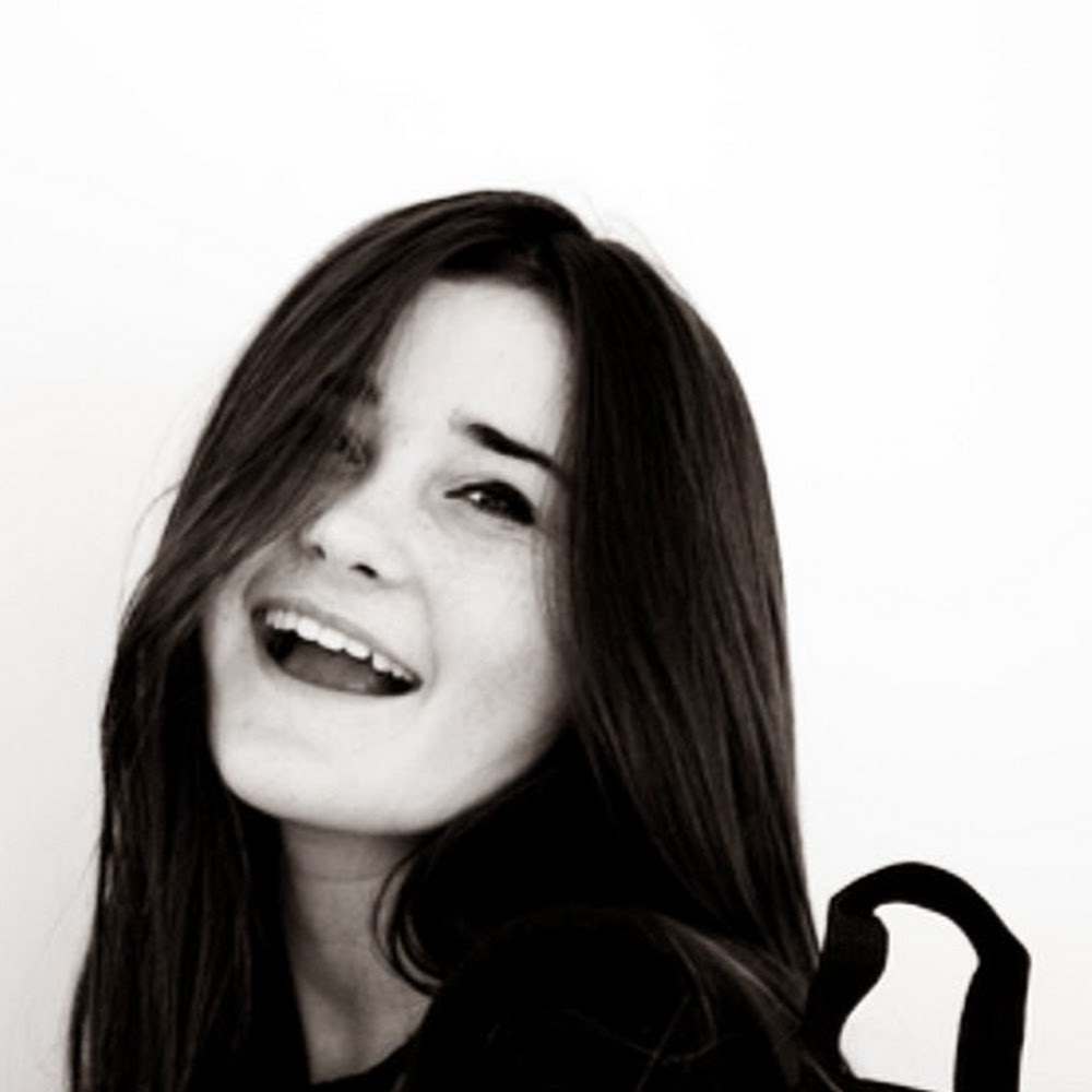 Meet your Posher, Claire